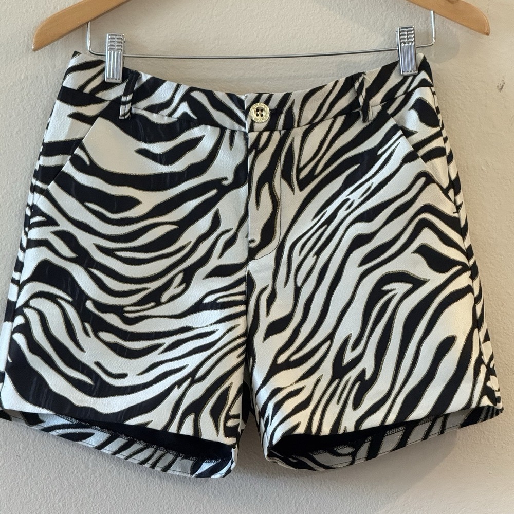 Lilly Pulitzer Gretchen 5" High Rise Shorts Black Zebra Jacquard Gold Size 2